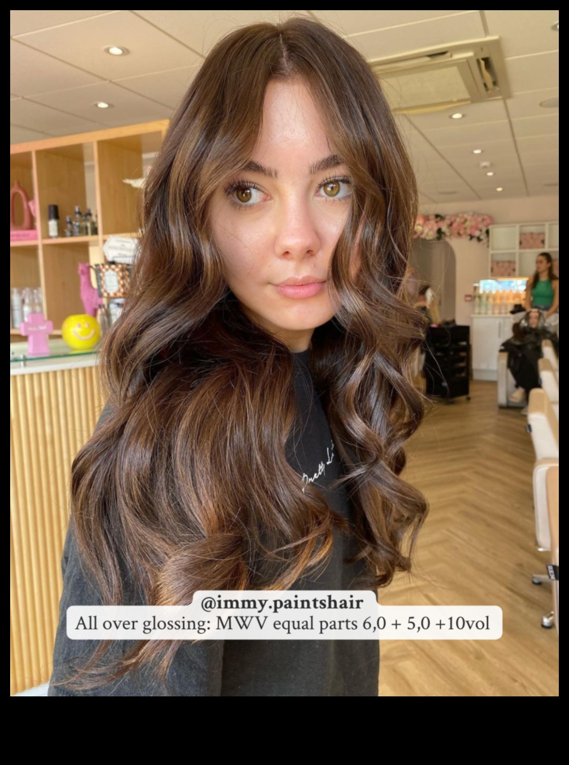 هل شعرك جاهز للسقوط؟ احتضان نغمات الخريف مع هذه الألوان